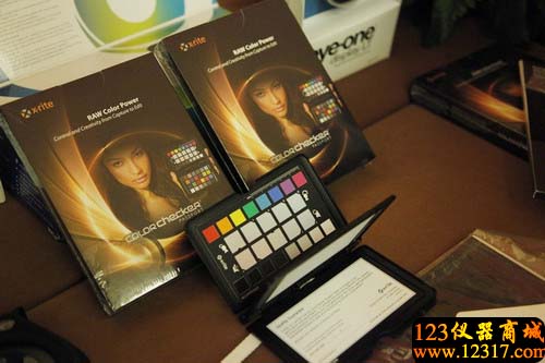 數(shù)碼照片色彩管理專家：色卡護(hù)照